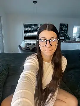 Wildberry  online show from 02.16.25