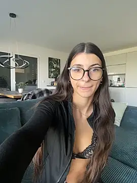 Wildberry  online show from 09.29.25