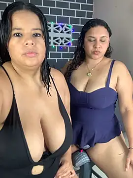Snapshot of twocurvylatins chatting on 02.07.26 twocurvylatins online show from 02.07.26