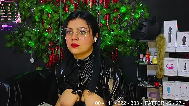 Sweett Mollyy online show from 02.11.26