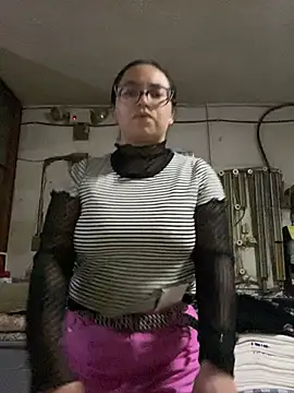 Lucrecia 33 online show from 03.03.26