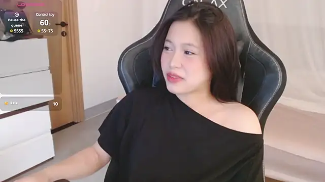 Lin SiYee online show from 03.02.25