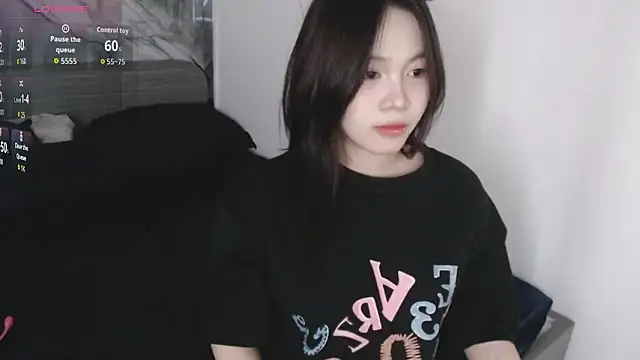 Lin SiYee online show from 10.22.25