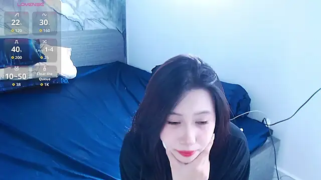 Lin SiYee online show from 10.28.25