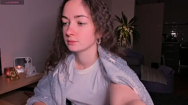 Snapshot of cClandesTina chatting on 01.04.25 cClandesTina online show from 01.04.25
