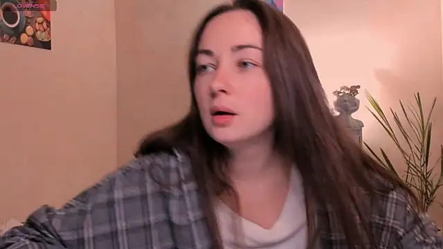 cClandesTina online show from 10.25.25