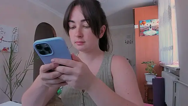 Snapshot of cClandesTina chatting on 06.27.26 cClandesTina online show from 06.27.26