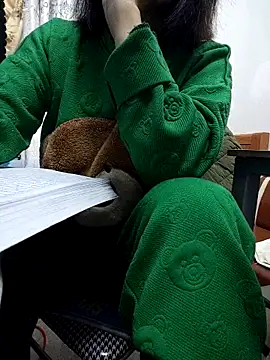 Haralushiaaa online show from 11.27.25