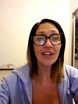 Snapshot of JasmineNoir2 chatting on 01.09.25 JasmineNoir2 online show from 01.09.25