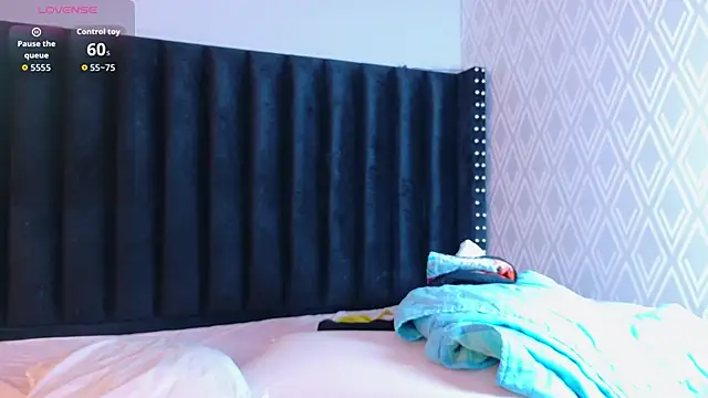 littleebluee online show from 02.07.26