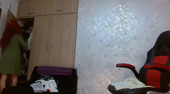 Samantabrown  online show from 03.06.25