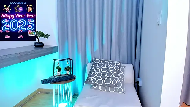 Lucyortiz  online show from 01.19.25