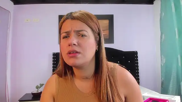 Snapshot of Alexandra_Torress chatting on 10.04.25 Alexandra Torress online show from 10.04.25