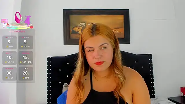 Snapshot of Alexandra_Torress chatting on 12.17.25 Alexandra Torress online show from 12.17.25