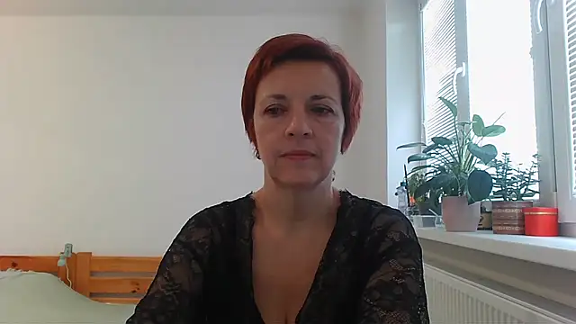 Snapshot of LoraLoraMay chatting on 09.24.25 LoraLoraMay online show from 09.24.25