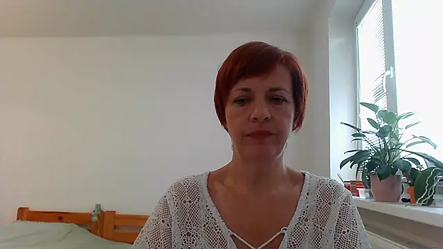Snapshot of LoraLoraMay chatting on 10.05.25 LoraLoraMay online show from 10.05.25