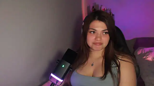 helengilmor online show from 04.23.26