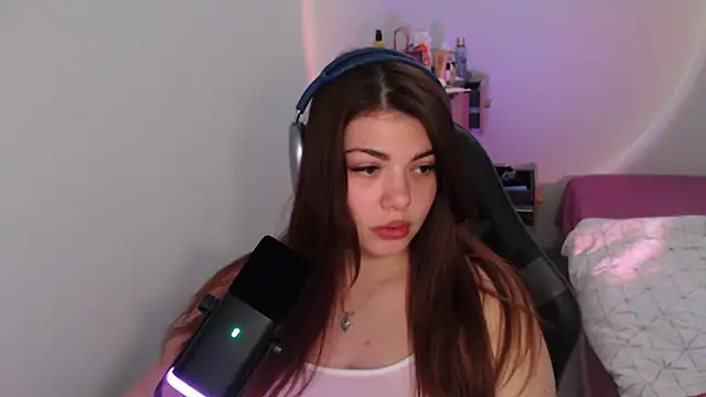 helengilmor online show from 04.27.26