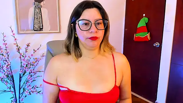 Chanelll Taylorr  online show from 11.27.25