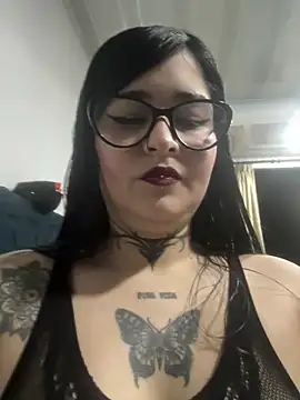 Snapshot of ZTahya chatting on 05.16.26 ZTahya online show from 05.16.26