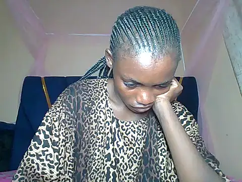 awino001 online show from 10.18.25