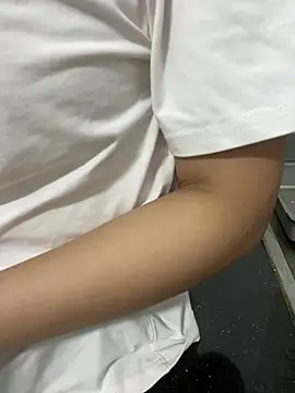 Milk Mom99 online show from 07.29.26