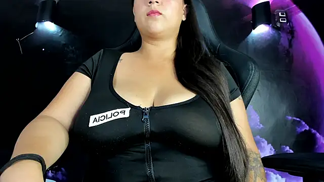 Snapshot of Lau_Beauty chatting on 01.13.25 Lau Beauty online show from 01.13.25