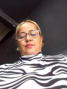 natally ross21 online show from 01.04.25