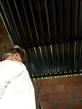 natally ross21 online show from 10.15.25