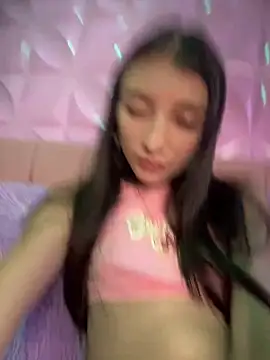 Snapshot of loly-yandere chatting on 12.31.24 loly-yandere online show from 12.31.24