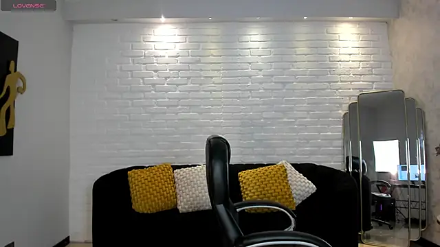 VictoriaMilan  online show from 01.17.25