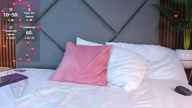 yadira furlan  online show from 12.05.24