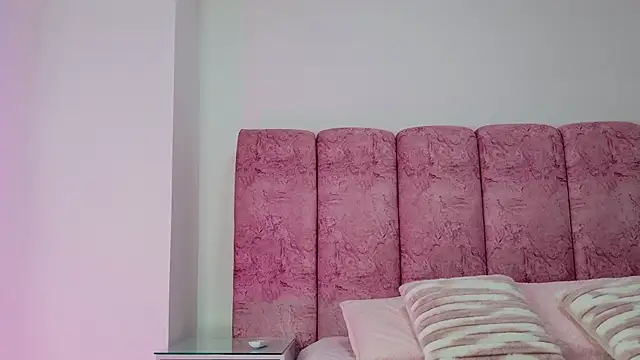 kendal rossi online show from 01.07.26