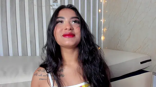 Snapshot of sabrinahimss chatting on 12.28.24 sabrinahimss online show from 12.28.24