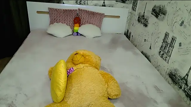 lovely-eyes online show from 01.13.26