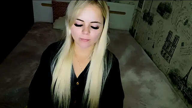 Snapshot of lovely-eyes chatting on 07.18.26 lovely-eyes online show from 07.18.26