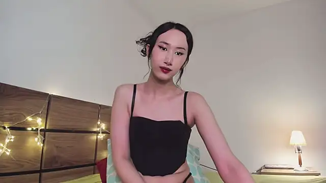 Snapshot of asian_kiya chatting on 12.29.24 asian kiya online show from 12.29.24