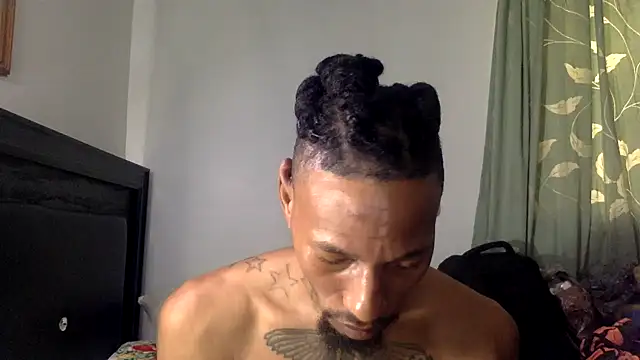 KingDerRico online show from 11.24.25