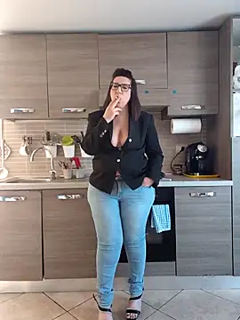 carolyne2023 online show from 04.04.26