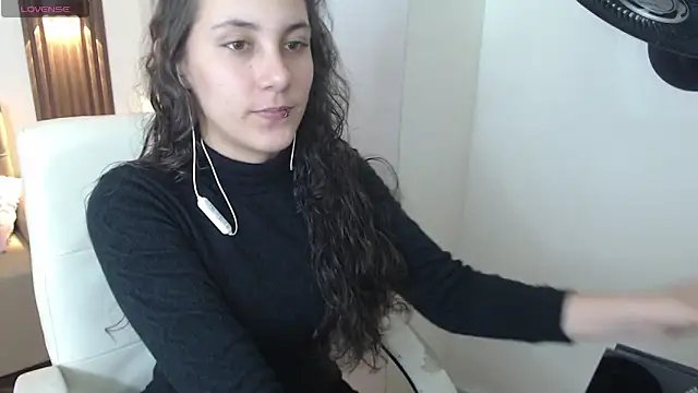 xlunna online show from 09.26.25