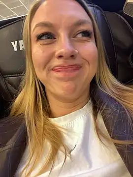 Sweet   Emily online show from 10.17.25