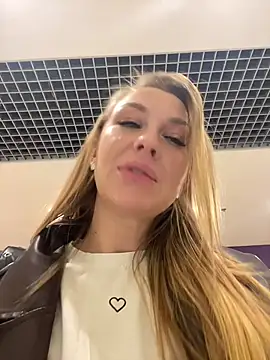 Sweet   Emily online show from 12.04.25