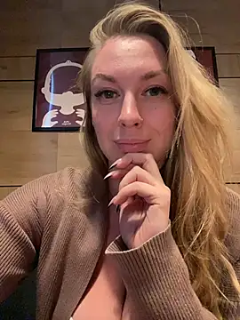 Snapshot of Sweet___Emily chatting on 06.11.26 Sweet Emily online show from 06.11.26