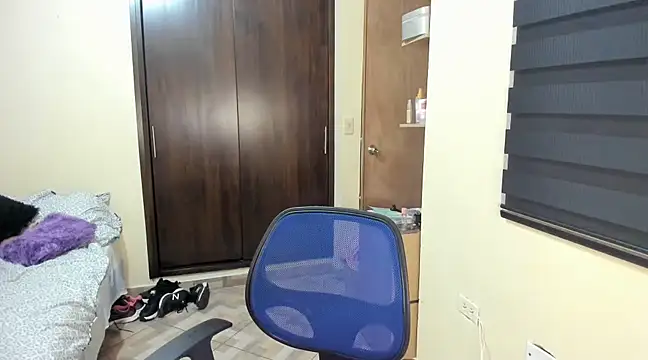 Amy Walker online show from 02.17.25