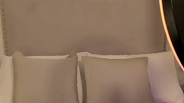 Emily robertss online show from 11.10.25