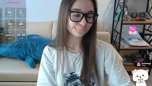 Snapshot of Amarieni chatting on 01.05.25 Amarieni online show from 01.05.25