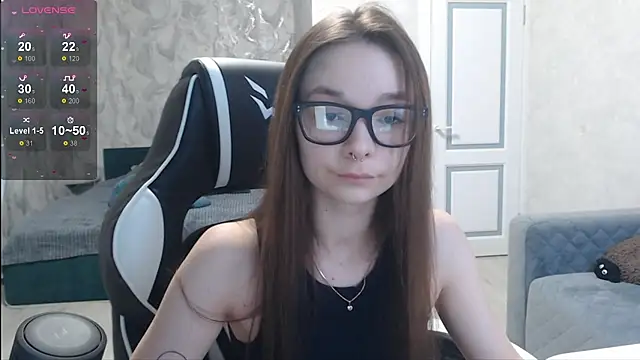 Snapshot of Amarieni chatting on 01.23.25 Amarieni online show from 01.23.25