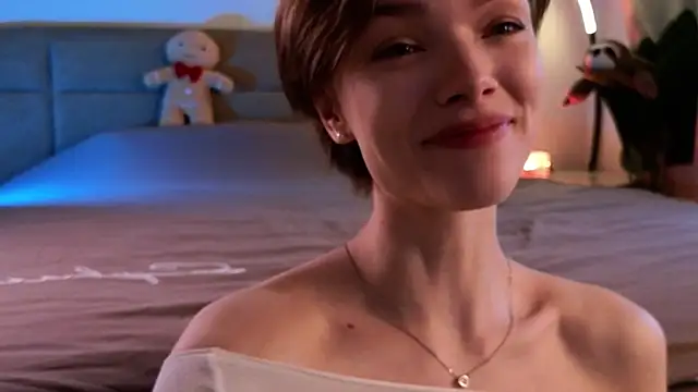 Eva Natsumi online show from 03.15.25