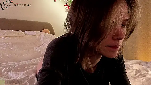 Eva Natsumi online show from 03.04.26