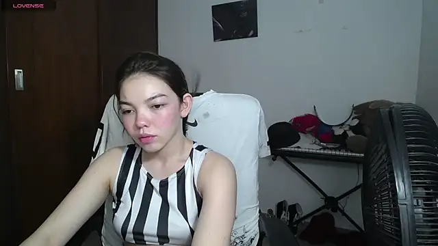 venelope1 online show from 02.22.25